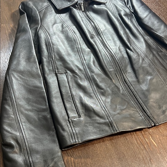 Wilsons Leather Women's Classic Black Jacket - Picture 4 of 12
